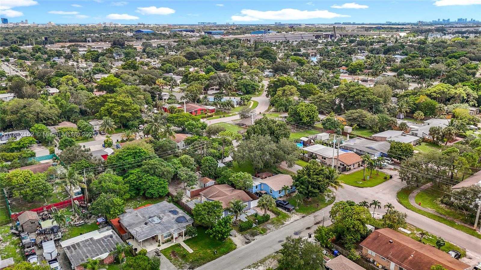 Small Image of 1378 SOUTH WEST 26TH AVE, Fort Lauderdale Number 2