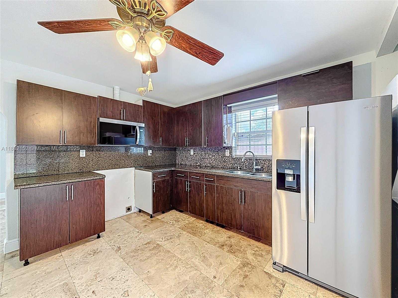 Small Image of 1378 SOUTH WEST 26TH AVE, Fort Lauderdale Number 27