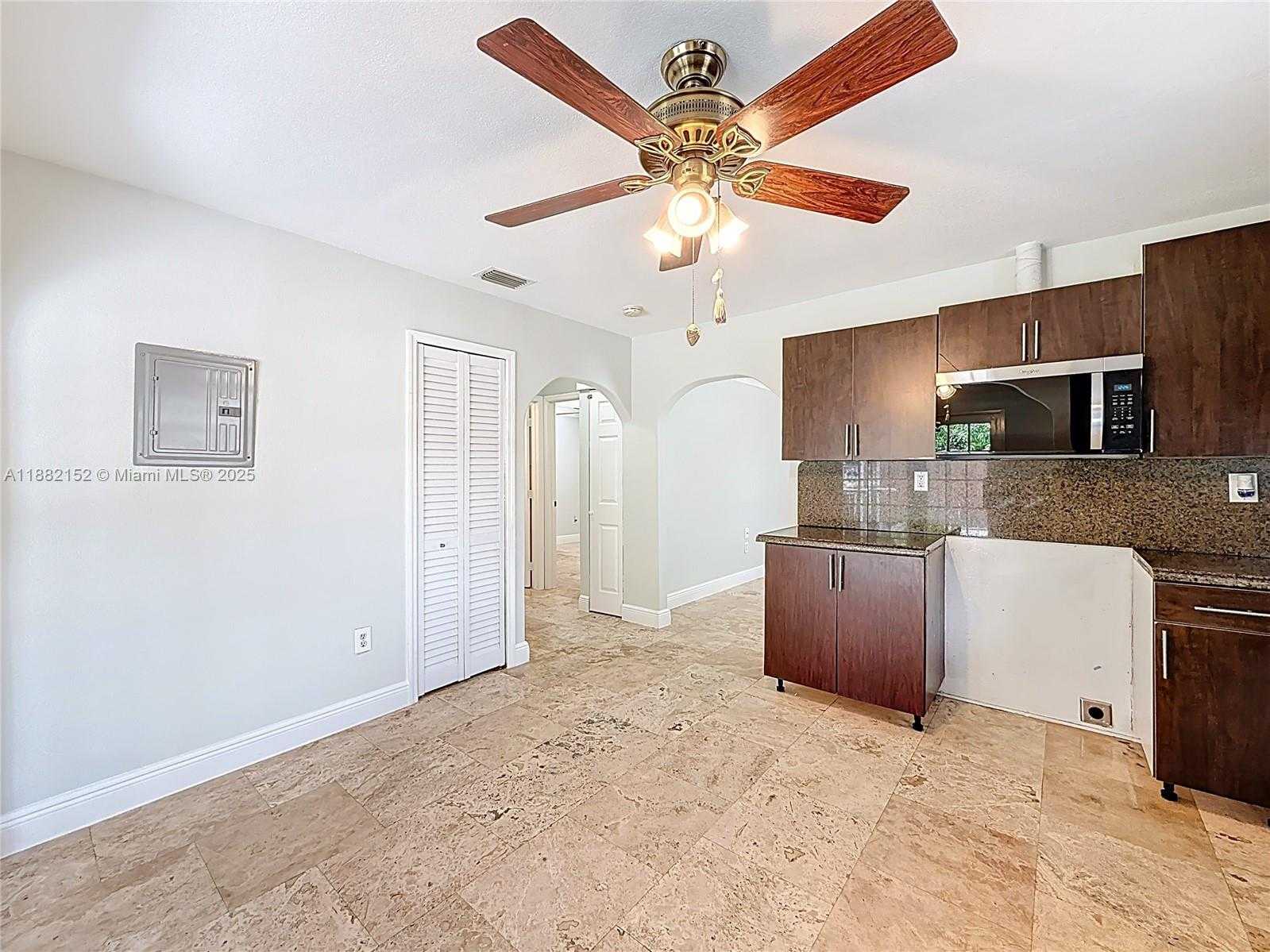 Small Image of 1378 SOUTH WEST 26TH AVE, Fort Lauderdale Number 29