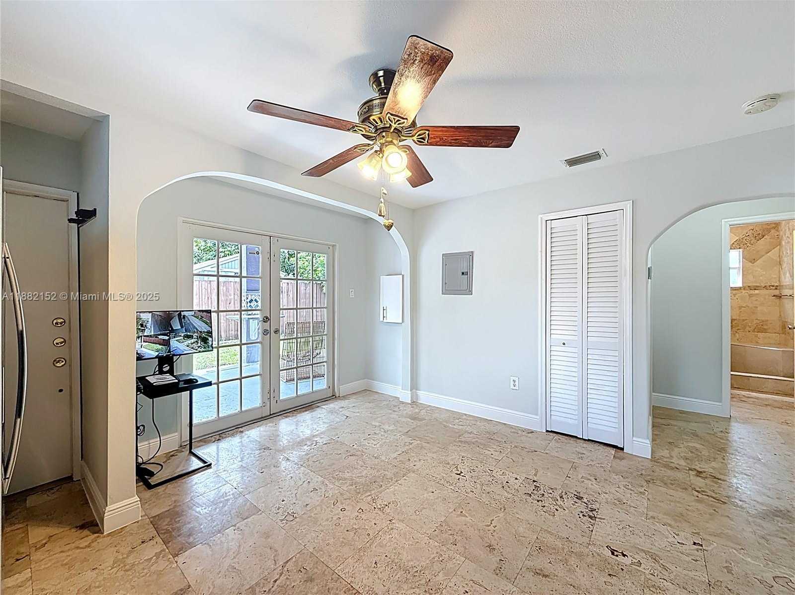 Small Image of 1378 SOUTH WEST 26TH AVE, Fort Lauderdale Number 30