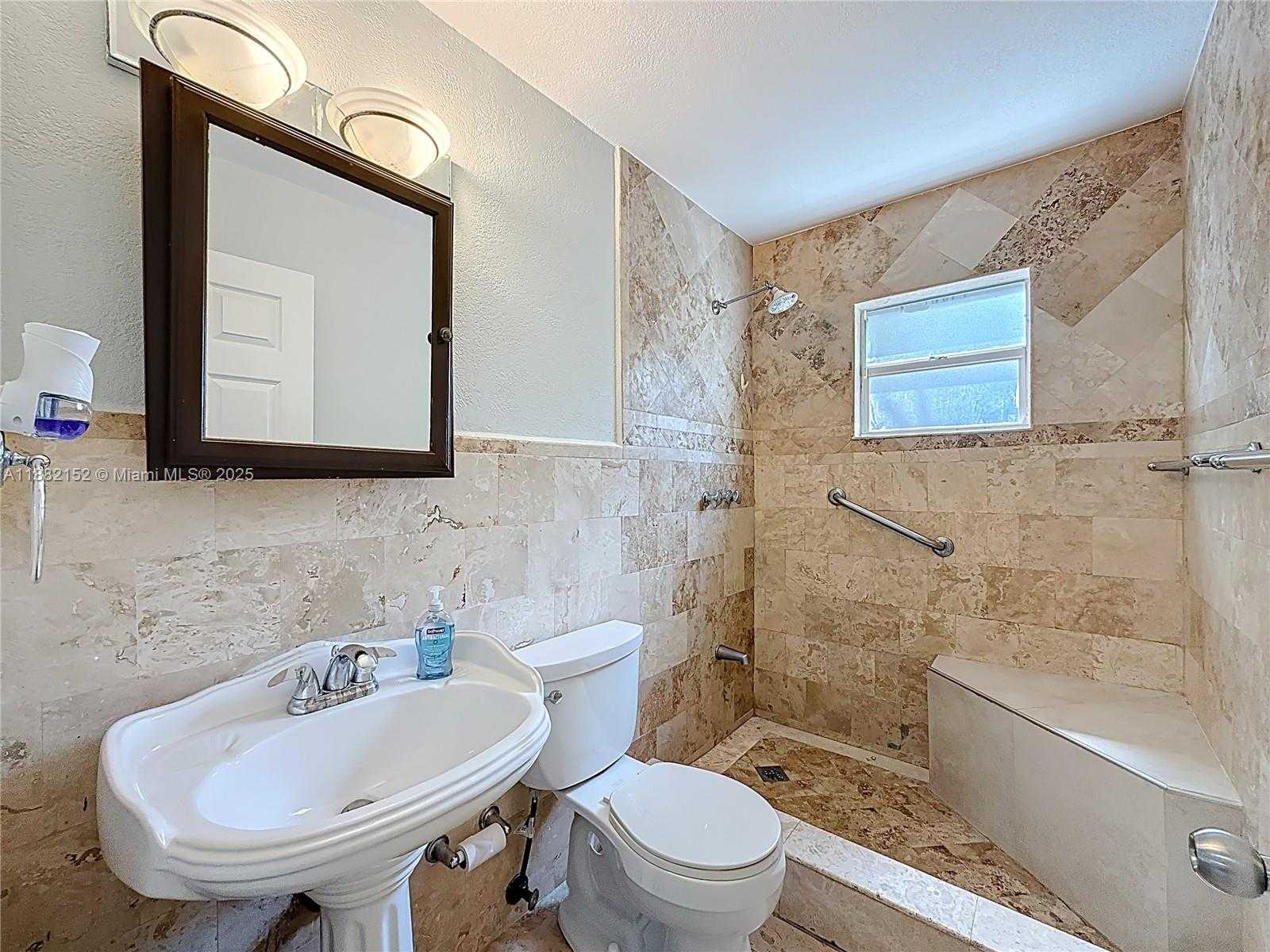 Small Image of 1378 SOUTH WEST 26TH AVE, Fort Lauderdale Number 43