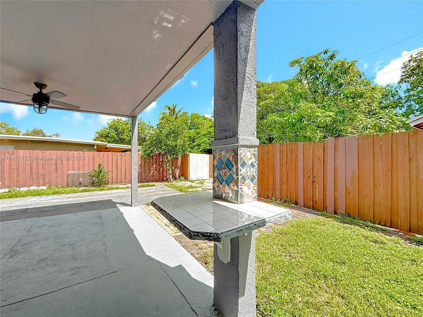 Small Image of 1378 SOUTH WEST 26TH AVE, Fort Lauderdale Number 48