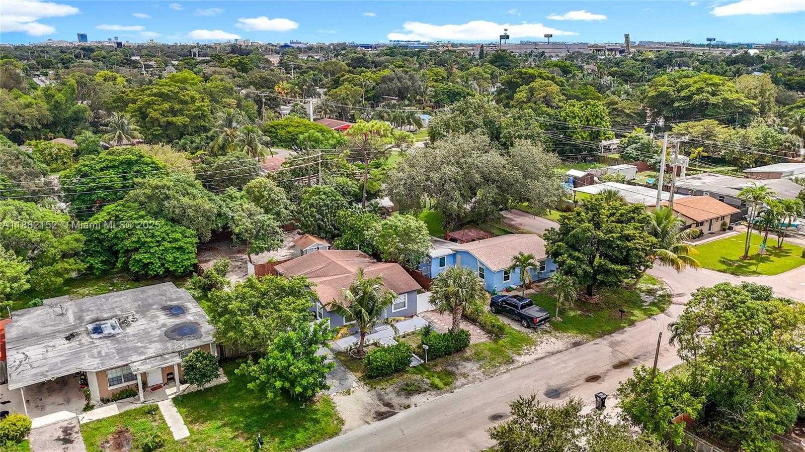 Small Image of 1378 SOUTH WEST 26TH AVE, Fort Lauderdale Number 5
