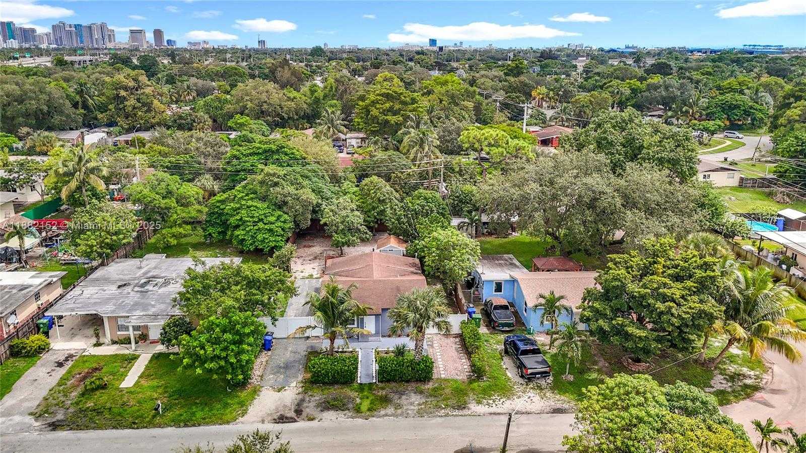 Small Image of 1378 SOUTH WEST 26TH AVE, Fort Lauderdale Number 6