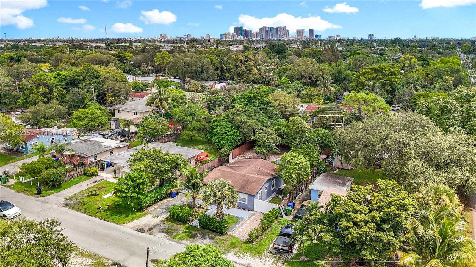 Small Image of 1378 SOUTH WEST 26TH AVE, Fort Lauderdale Number 7