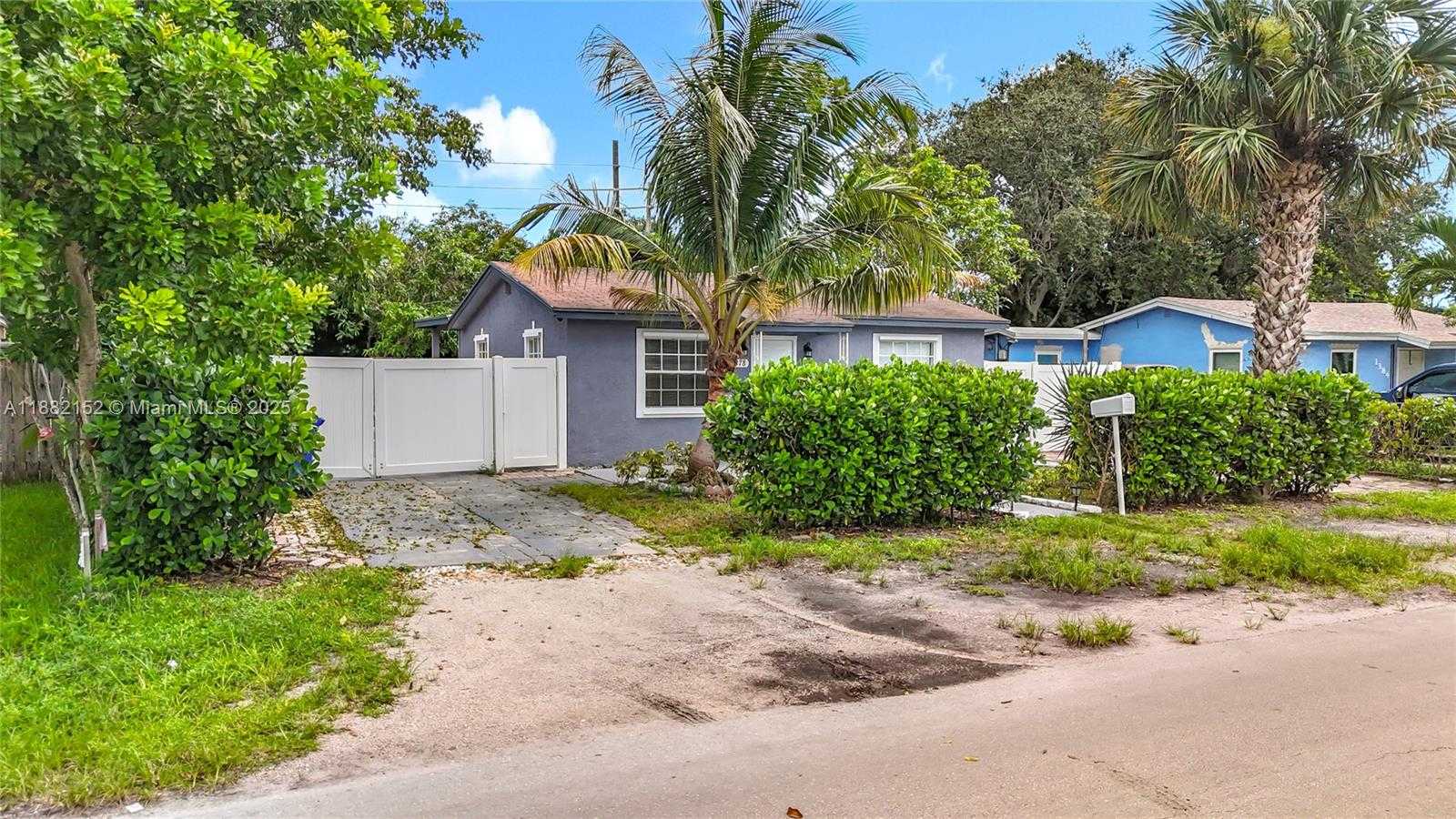 Small Image of 1378 SOUTH WEST 26TH AVE, Fort Lauderdale Number 8