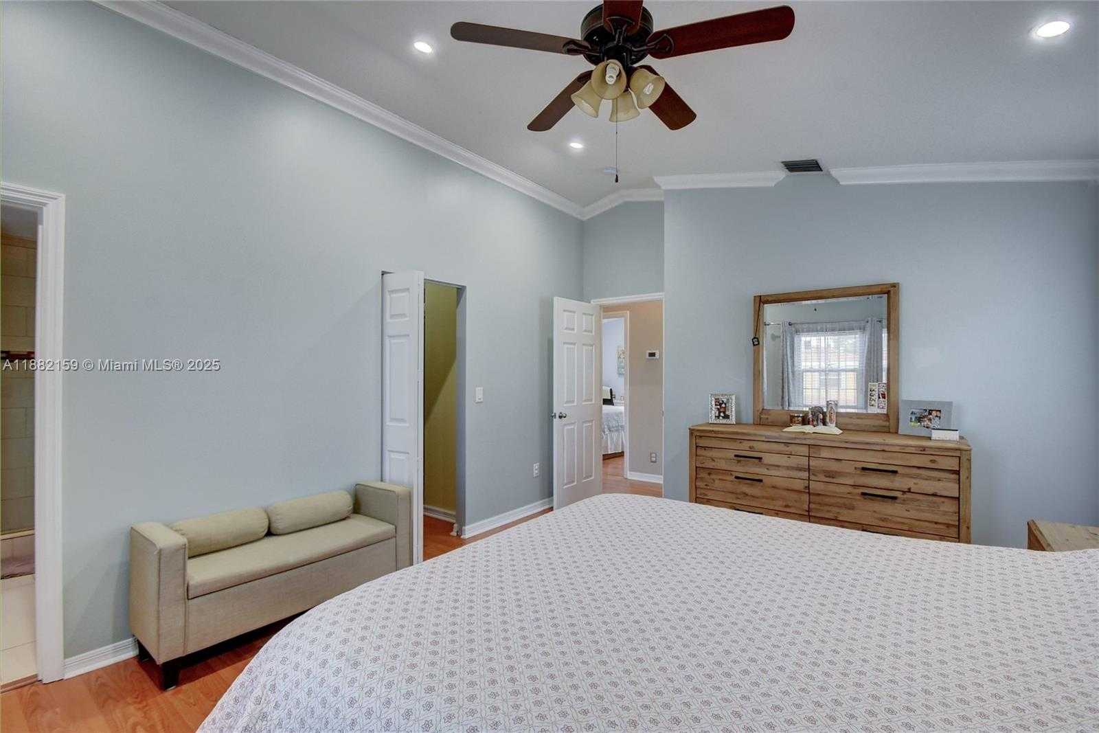 Small Image of 6194 BUENA VISTA DR #6194, Margate Number 20
