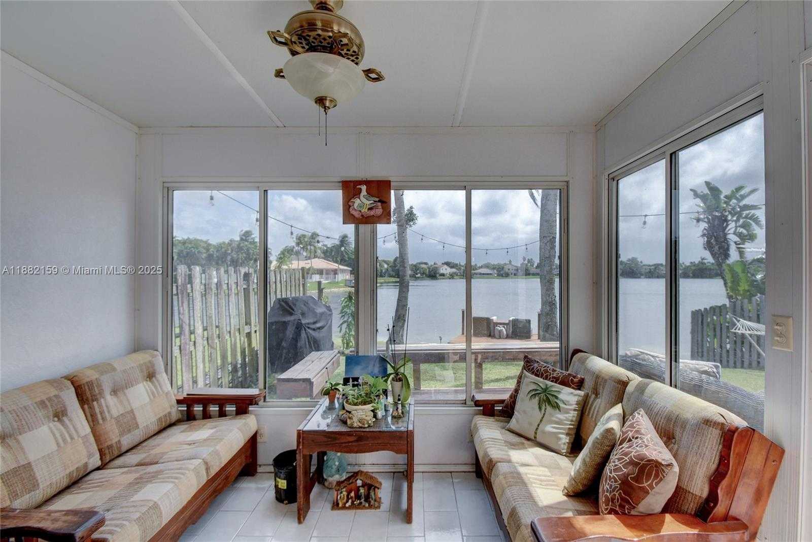Small Image of 6194 BUENA VISTA DR #6194, Margate Number 24