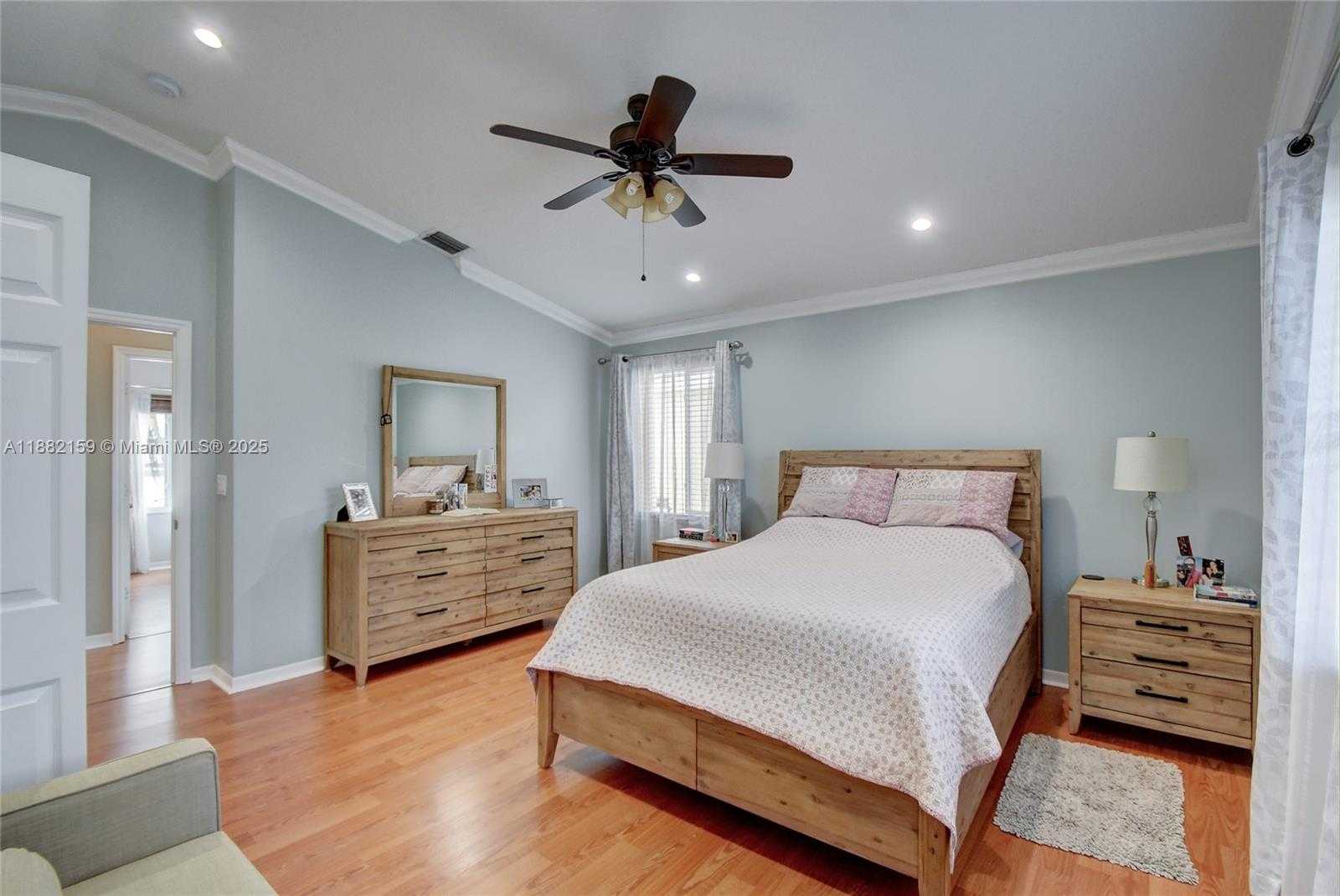 Small Image of 6194 BUENA VISTA DR #6194, Margate Number 26