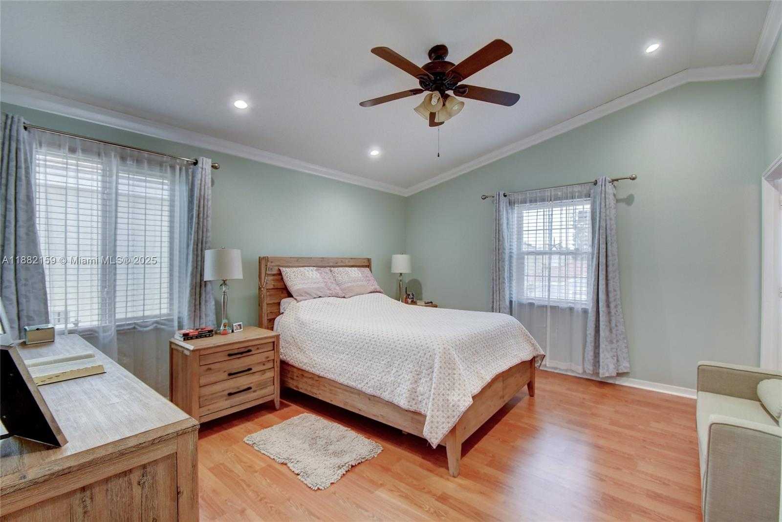Small Image of 6194 BUENA VISTA DR #6194, Margate Number 27