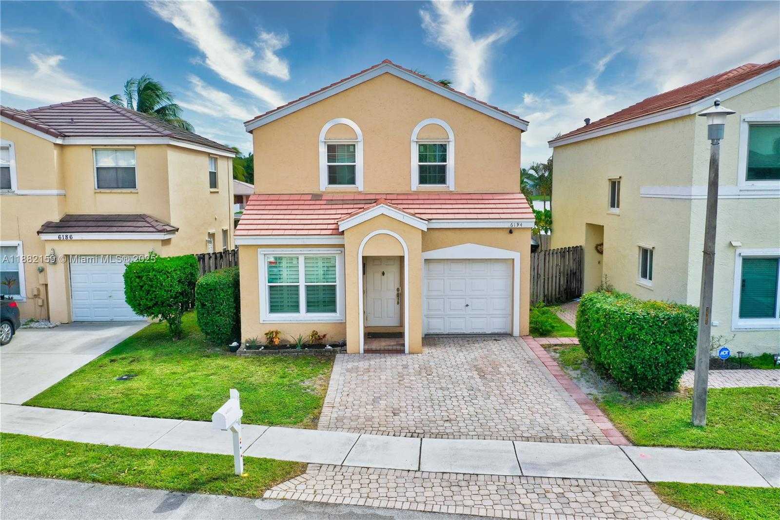 Small Image of 6194 BUENA VISTA DR #6194, Margate Number 34