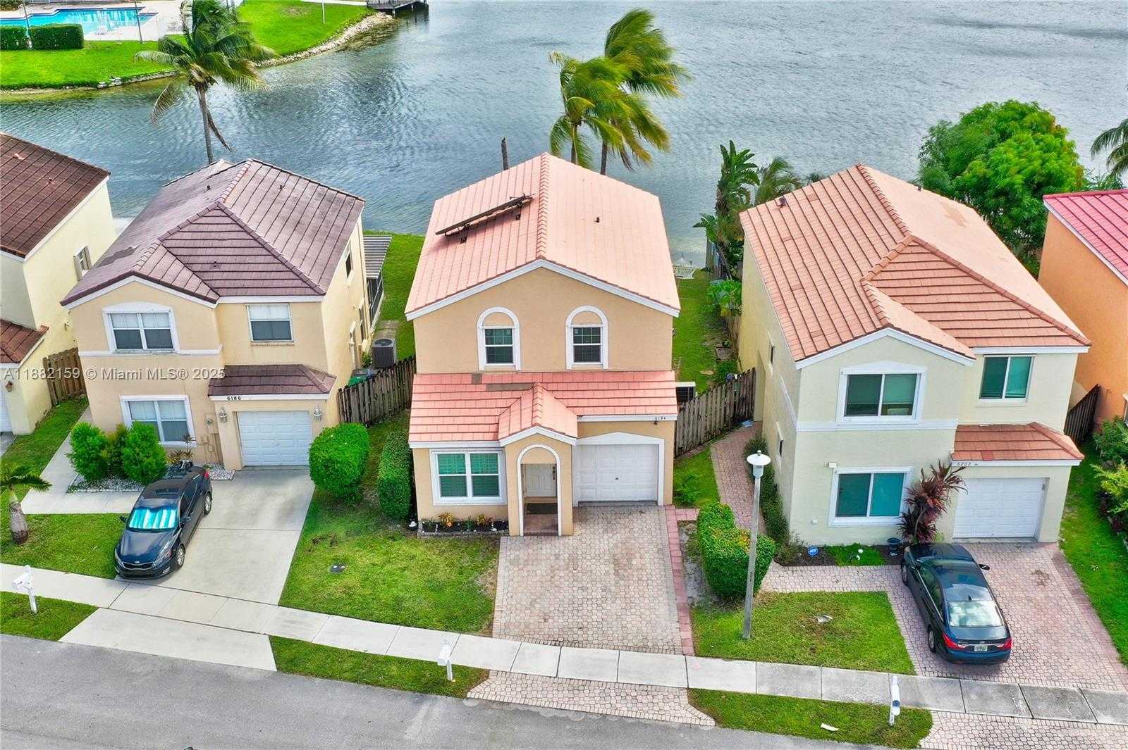 Small Image of 6194 BUENA VISTA DR #6194, Margate Number 35