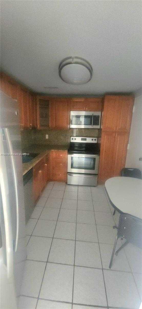 Small Image of 1985 SOUTH OCEAN DR #2N, Hallandale Beach Number 10