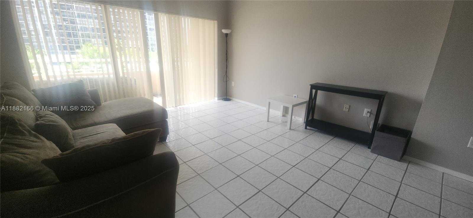 Small Image of 1985 SOUTH OCEAN DR #2N, Hallandale Beach Number 3