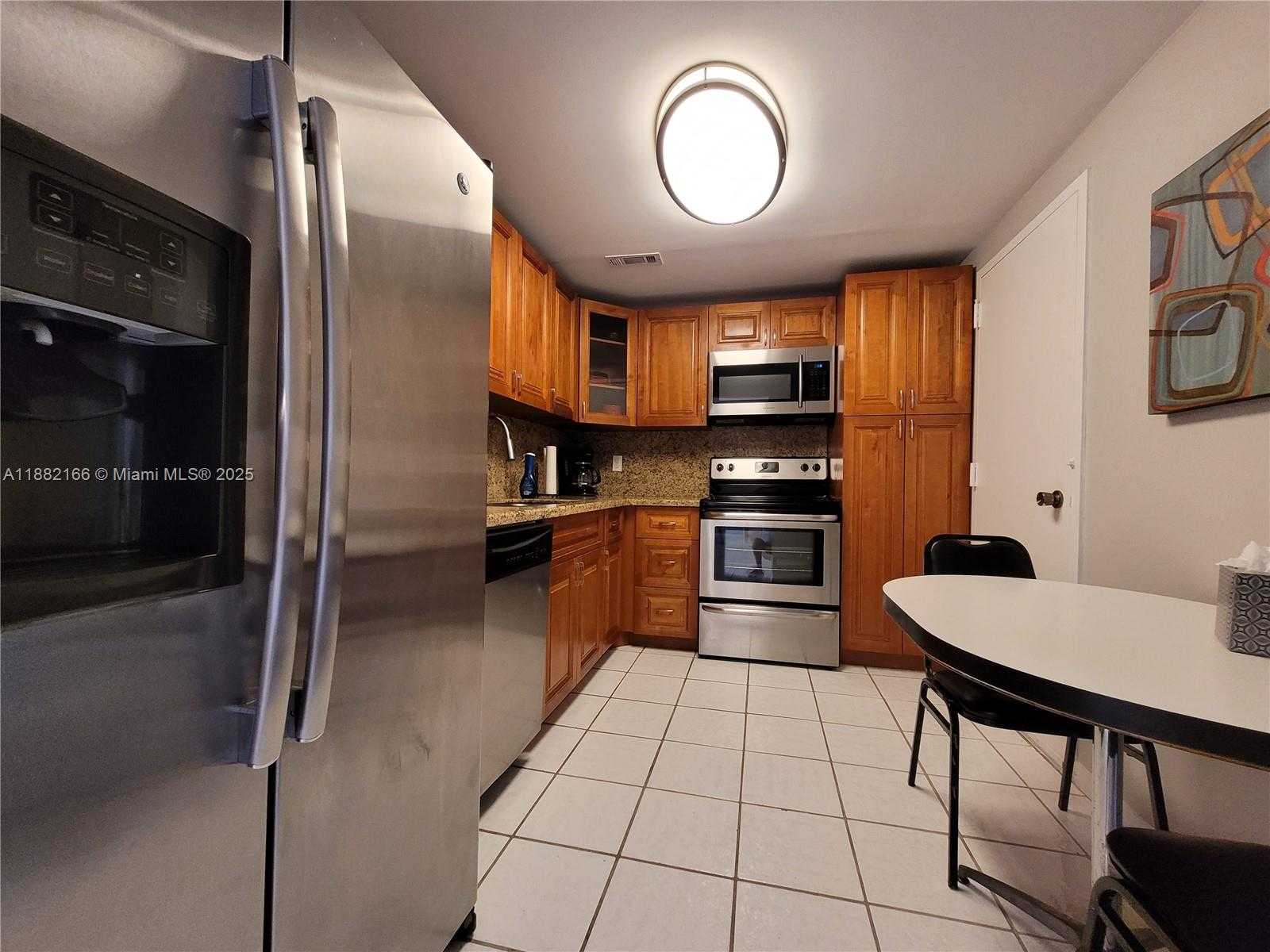 Small Image of 1985 SOUTH OCEAN DR #2N, Hallandale Beach Number 4