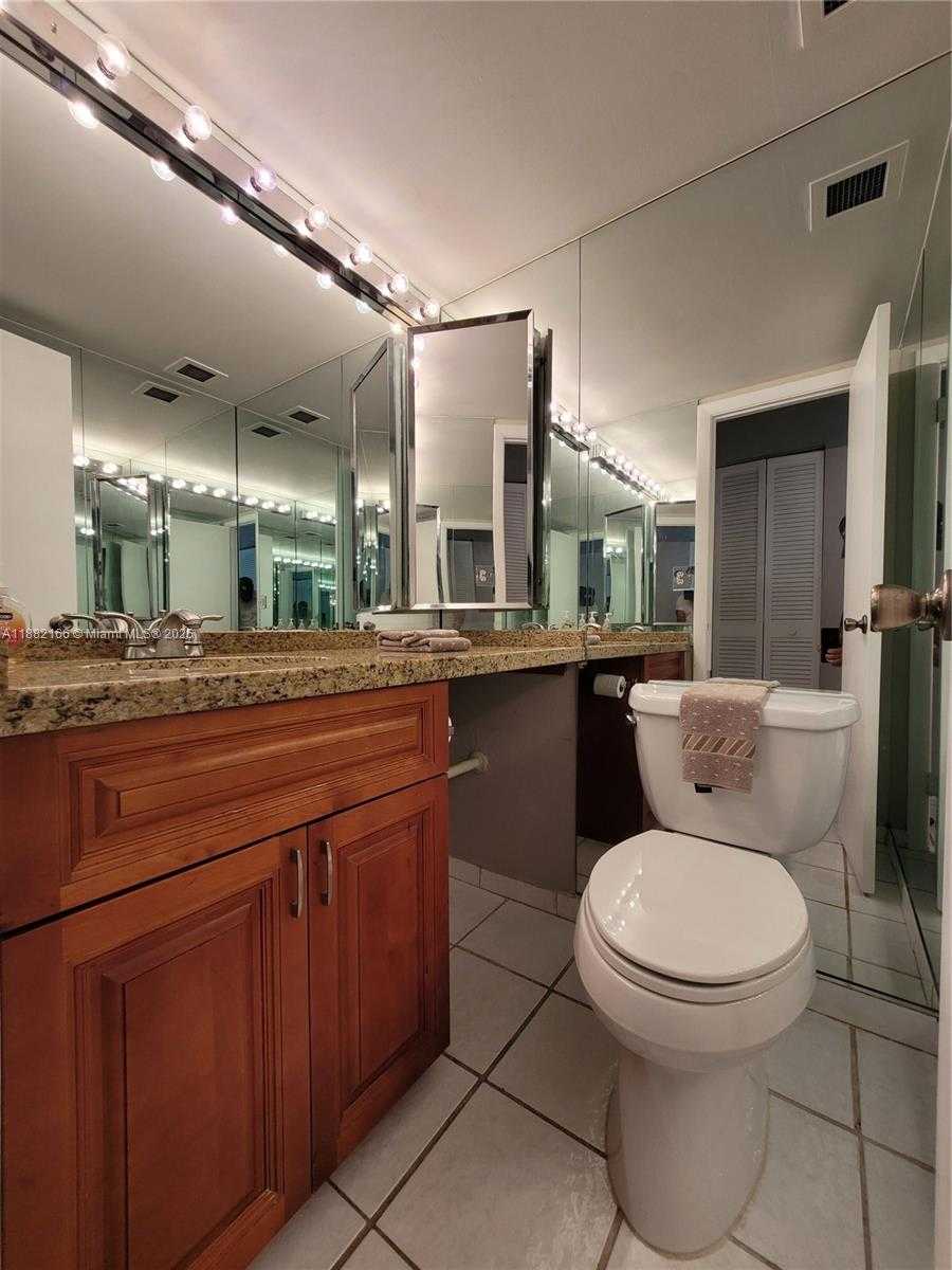 Small Image of 1985 SOUTH OCEAN DR #2N, Hallandale Beach Number 7