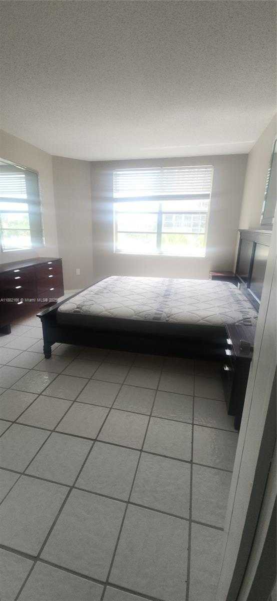 Small Image of 1985 SOUTH OCEAN DR #2N, Hallandale Beach Number 73