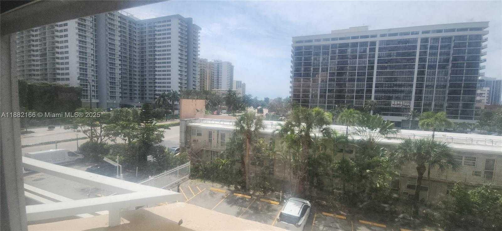 Small Image of 1985 SOUTH OCEAN DR #2N, Hallandale Beach Number 75