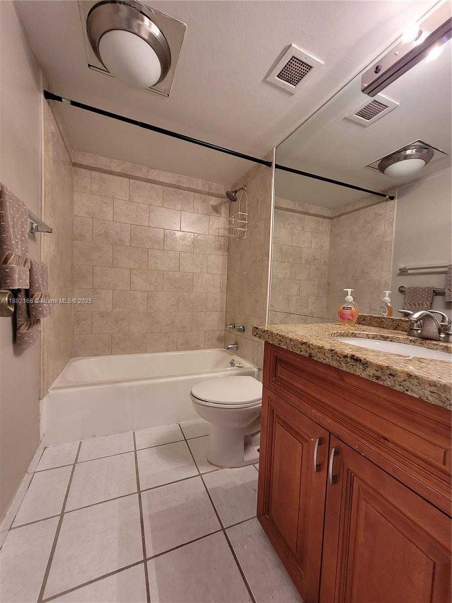 Small Image of 1985 SOUTH OCEAN DR #2N, Hallandale Beach Number 8