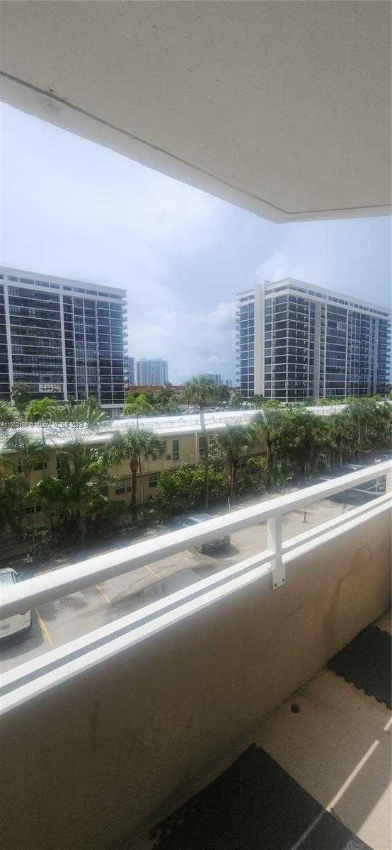 Small Image of 1985 SOUTH OCEAN DR #2N, Hallandale Beach Number 84