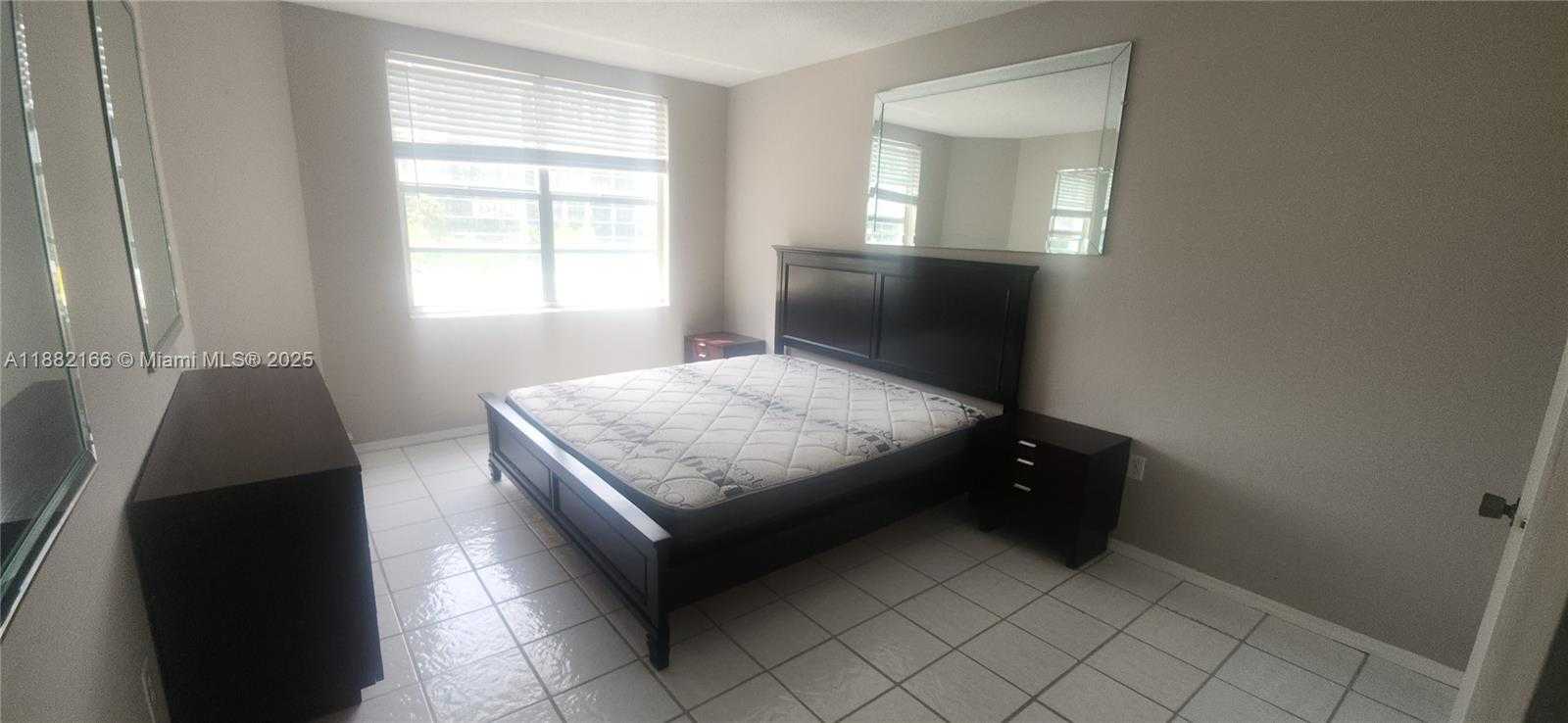 Small Image of 1985 SOUTH OCEAN DR #2N, Hallandale Beach Number 89