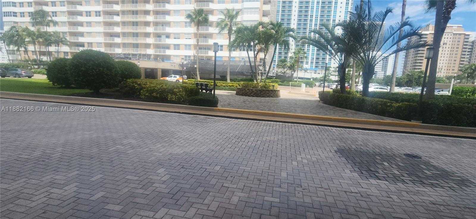 Small Image of 1985 SOUTH OCEAN DR #2N, Hallandale Beach Number 94