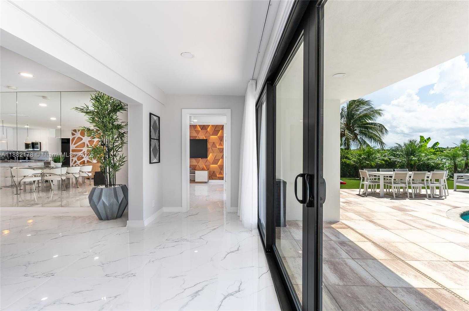 Small Image of 21230 NORTH EAST 25TH CT, Miami Number 14