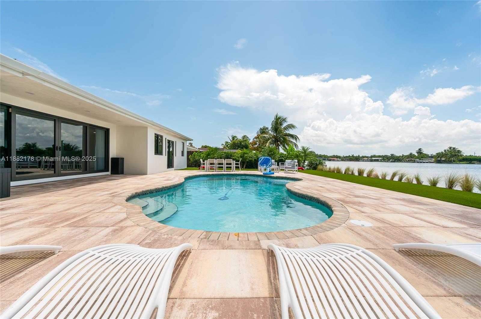 Small Image of 21230 NORTH EAST 25TH CT, Miami Number 2