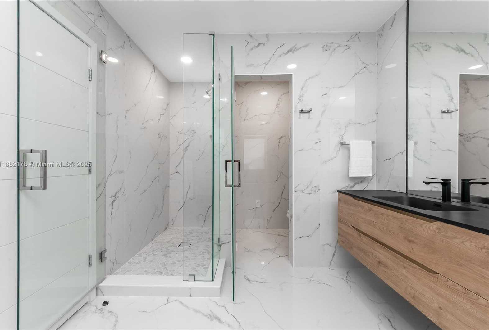 Small Image of 21230 NORTH EAST 25TH CT, Miami Number 22
