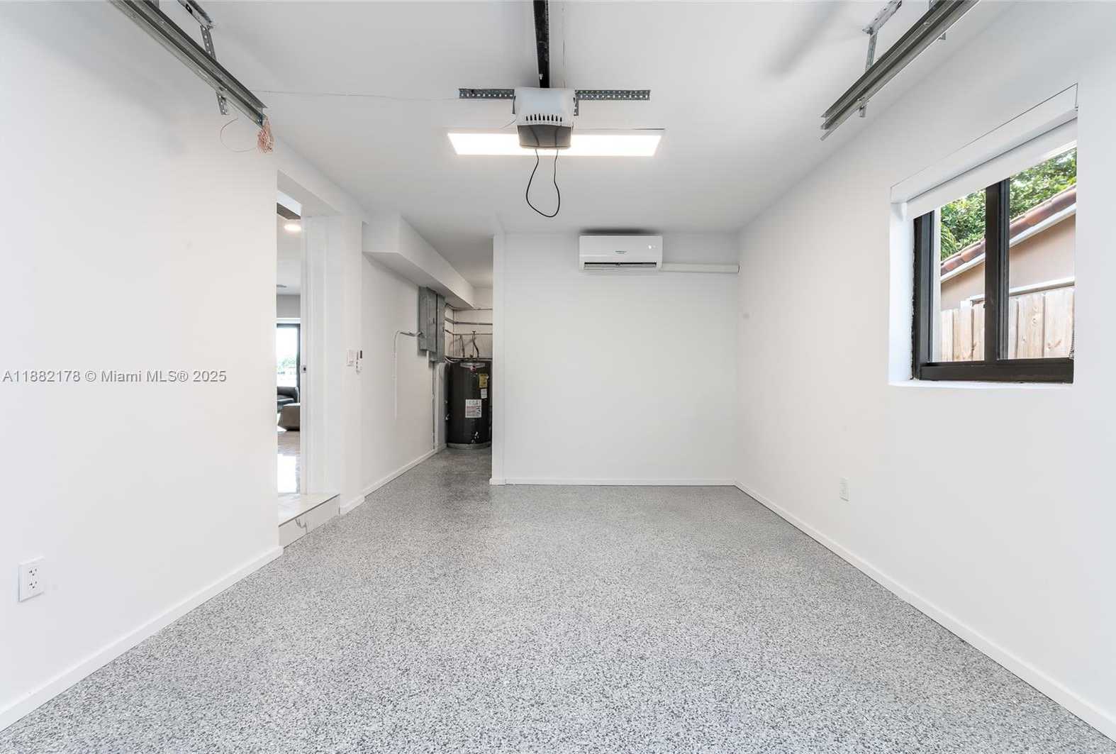 Small Image of 21230 NORTH EAST 25TH CT, Miami Number 36