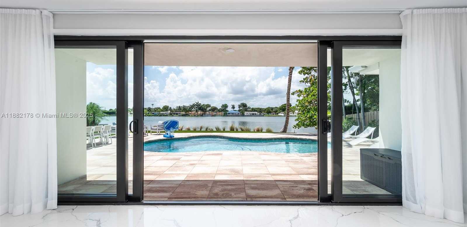 Small Image of 21230 NORTH EAST 25TH CT, Miami Number 37