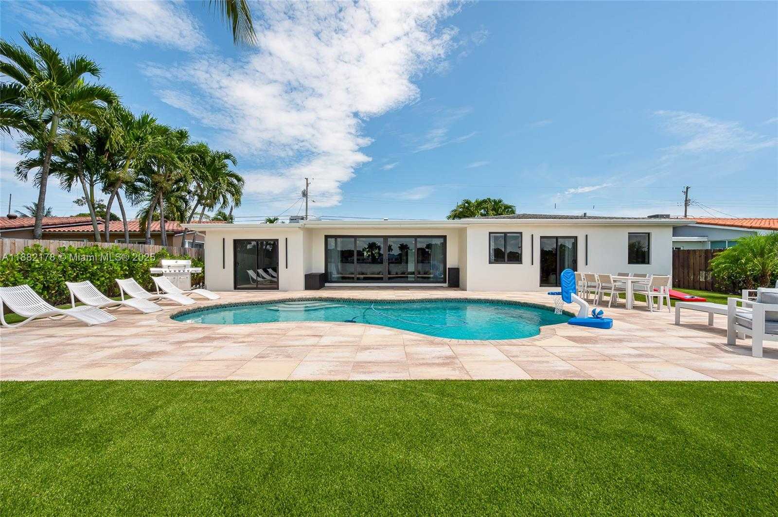Small Image of 21230 NORTH EAST 25TH CT, Miami Number 44
