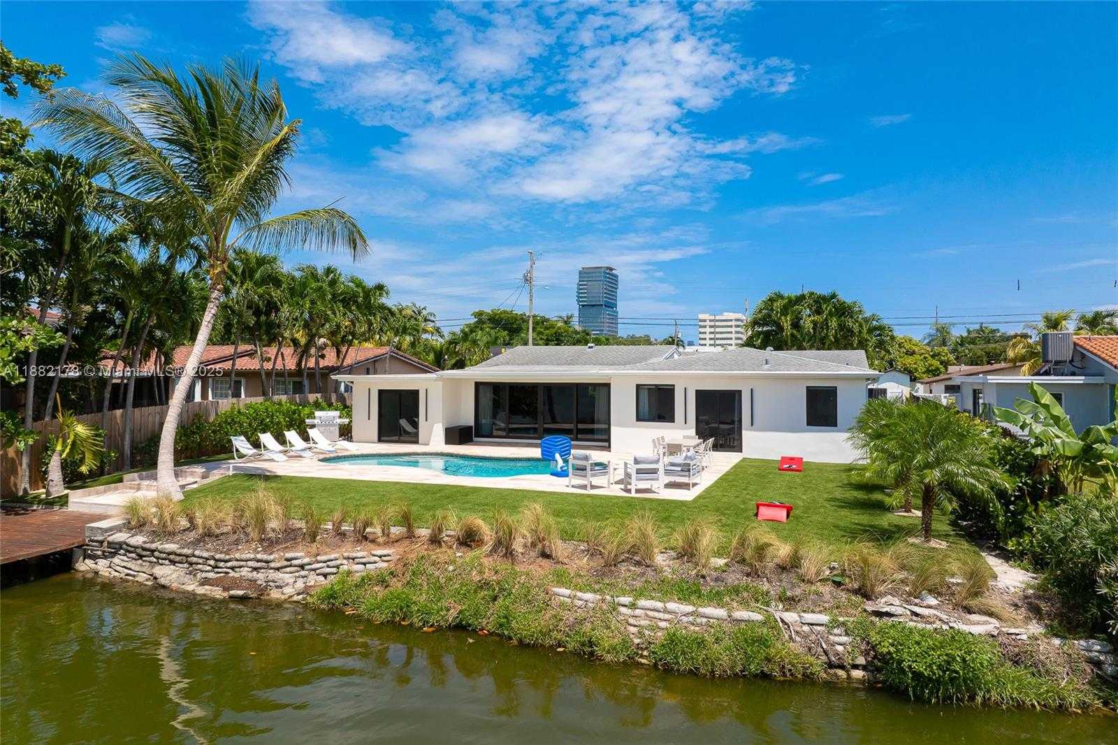 Small Image of 21230 NORTH EAST 25TH CT, Miami Number 52