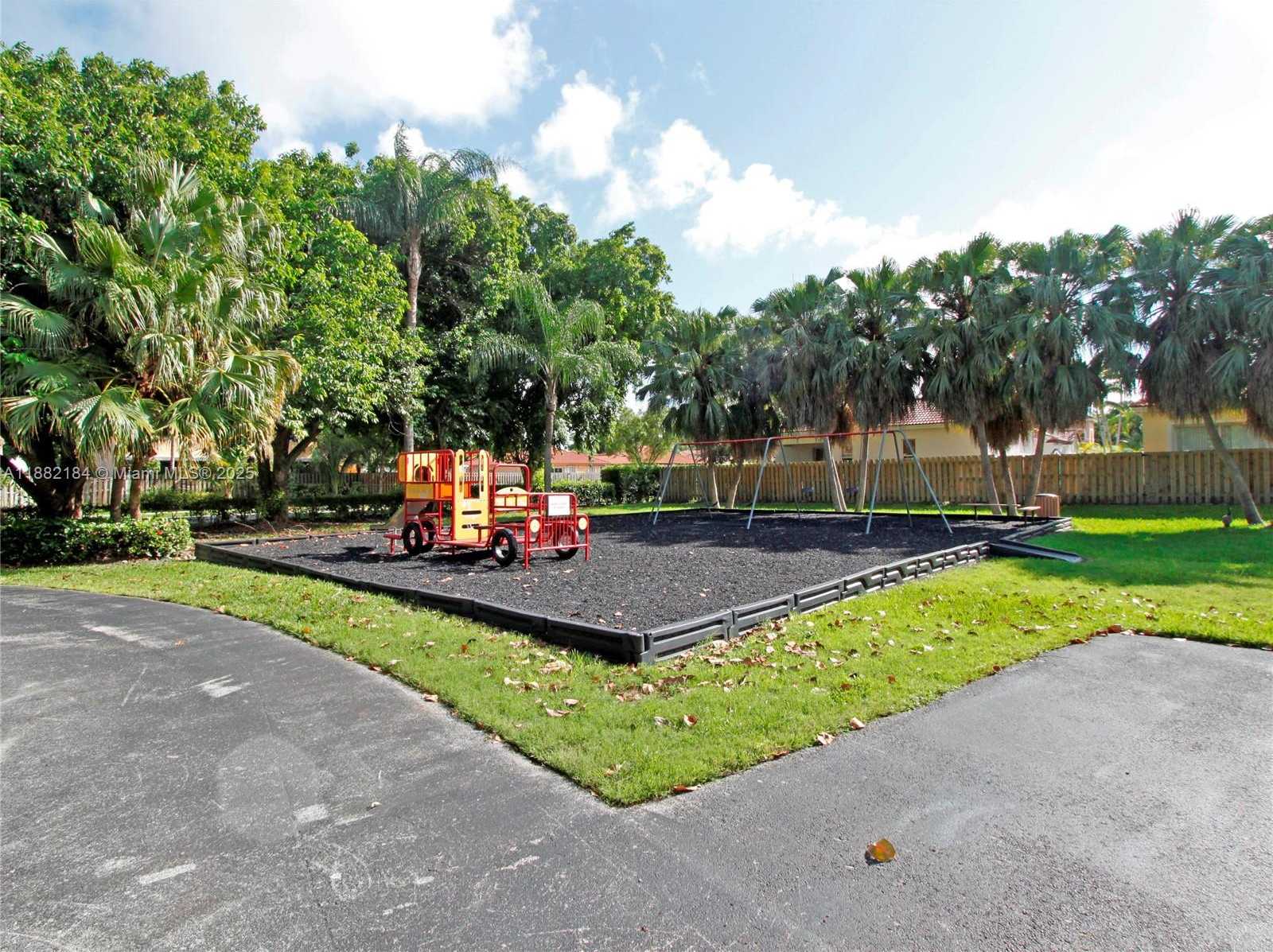 Small Image of 21453 SOUTH WEST 91ST AVE, Cutler Bay Number 35