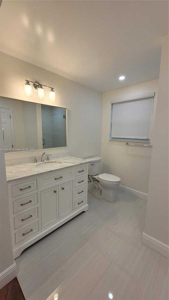 Small Image of 4850 UNIVERSITY DR #4850, Coral Gables Number 11