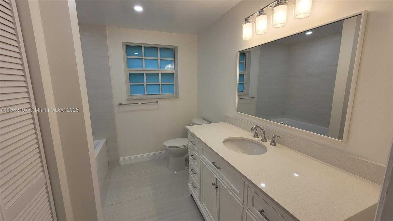 Small Image of 4850 UNIVERSITY DR #4850, Coral Gables Number 15