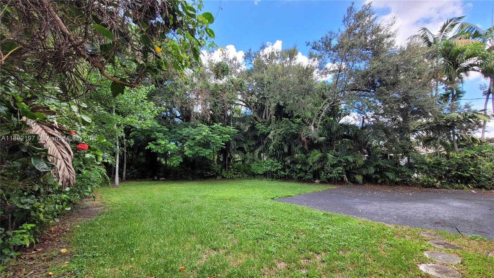 Small Image of 4850 UNIVERSITY DR #4850, Coral Gables Number 20