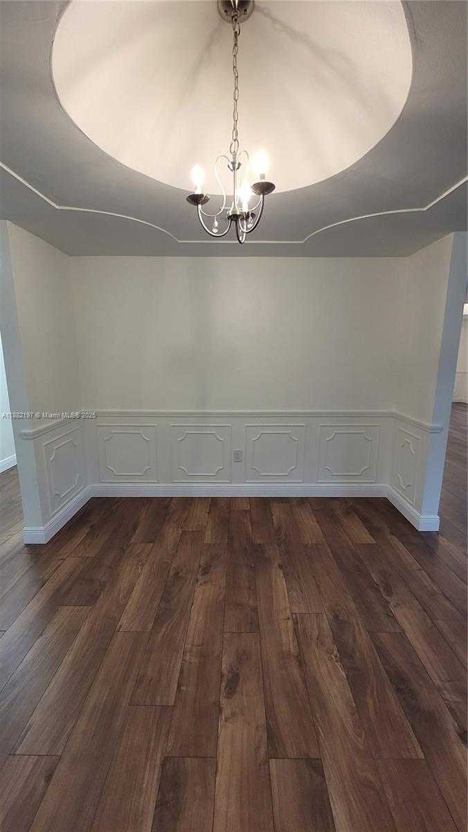 Small Image of 4850 UNIVERSITY DR #4850, Coral Gables Number 4