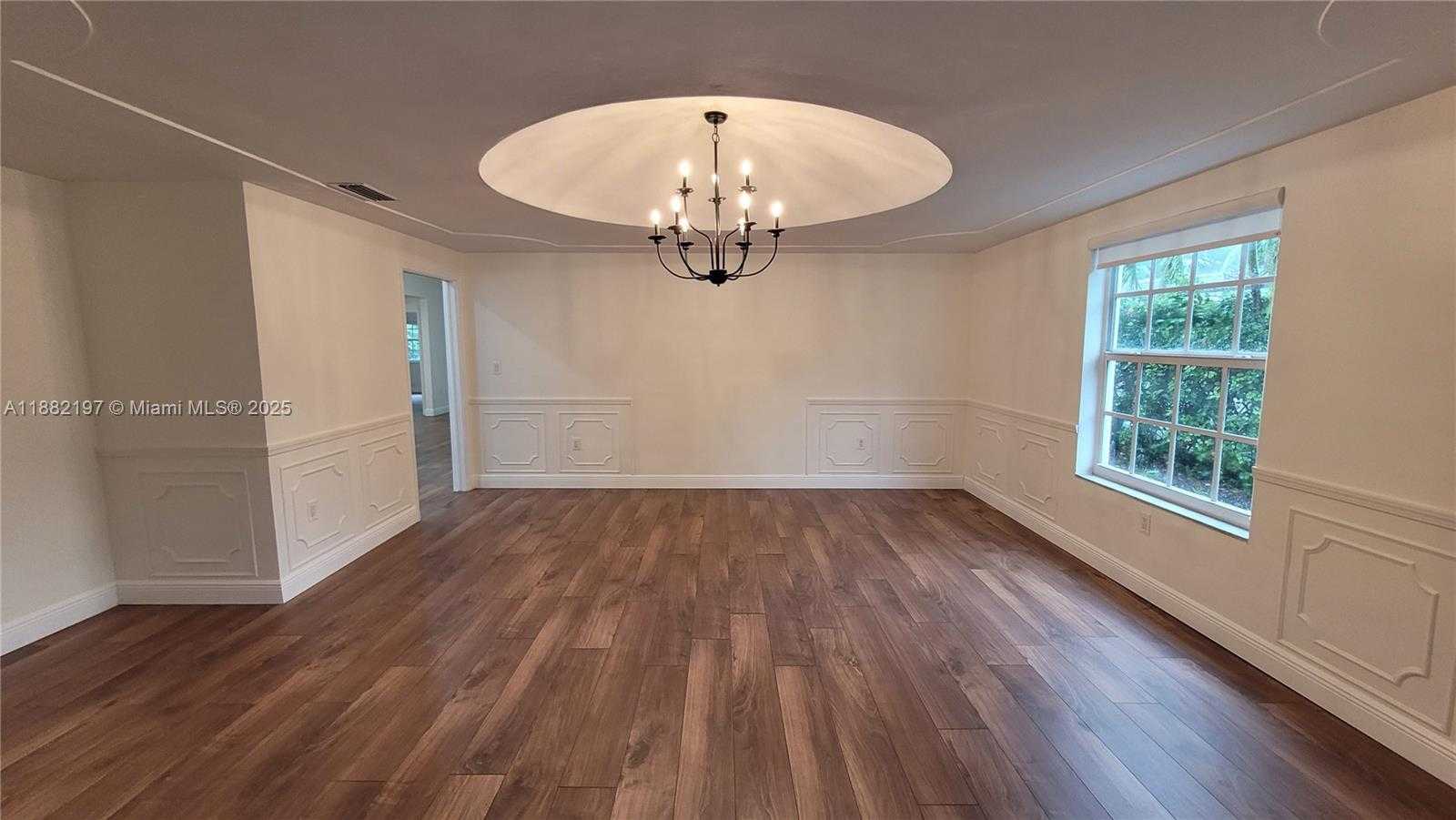 Small Image of 4850 UNIVERSITY DR #4850, Coral Gables Number 7