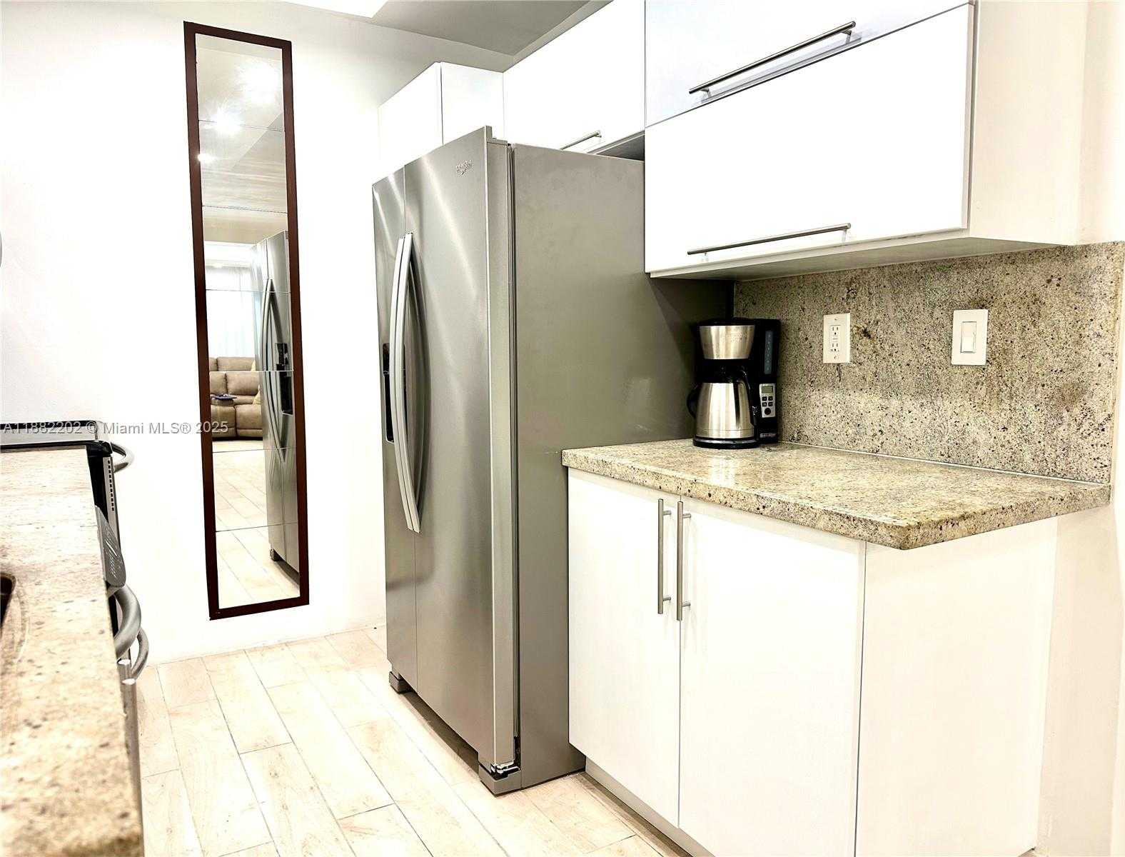 Small Image of 1130 11TH ST #4D, Miami Beach Number 2