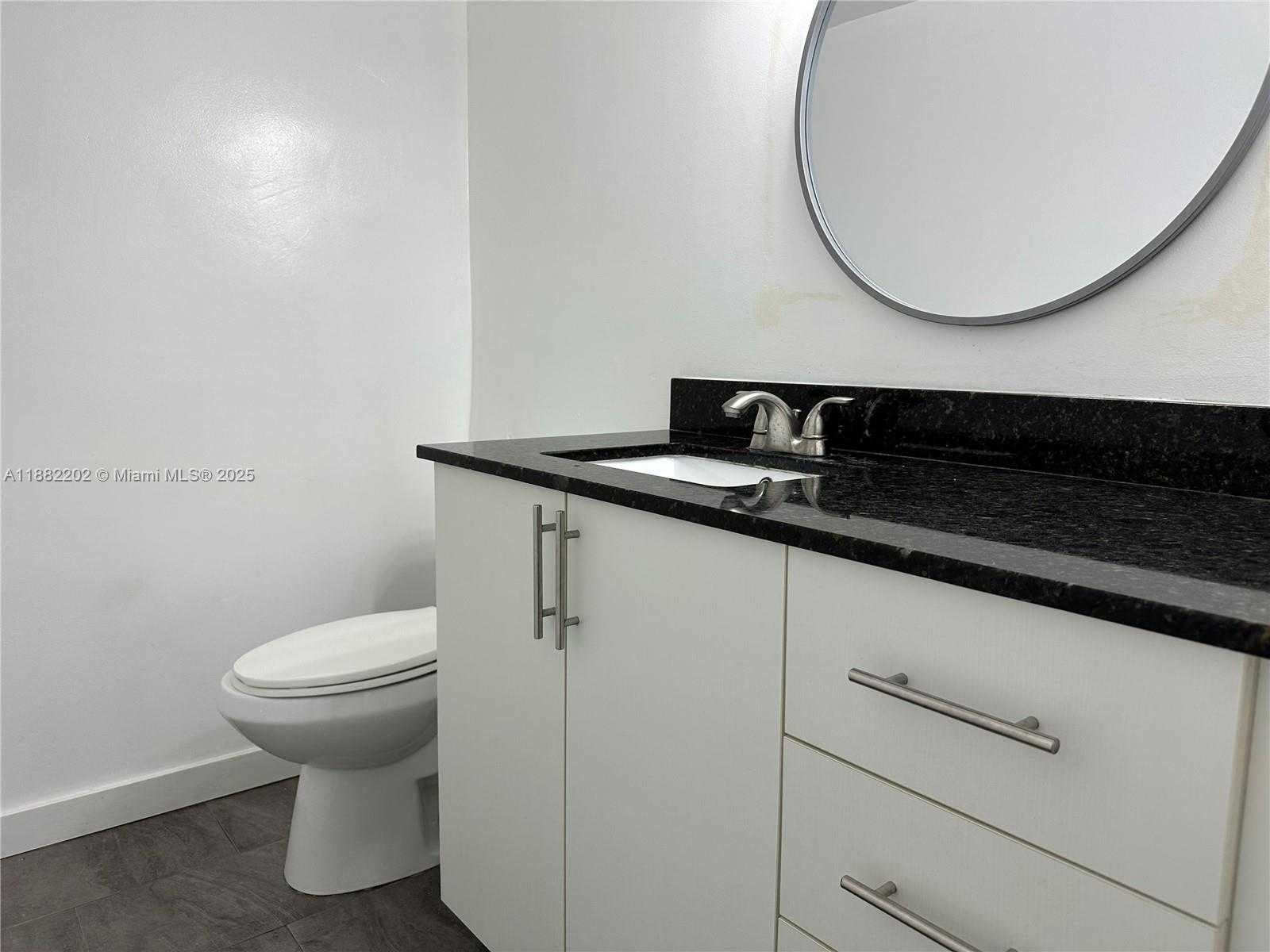 Small Image of 1130 11TH ST #4D, Miami Beach Number 5