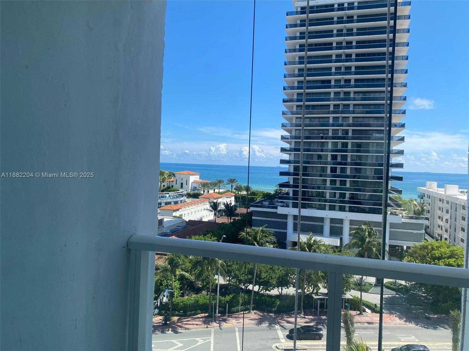 Small Image of 5880 COLLINS AVE #902, Miami Beach Number 12