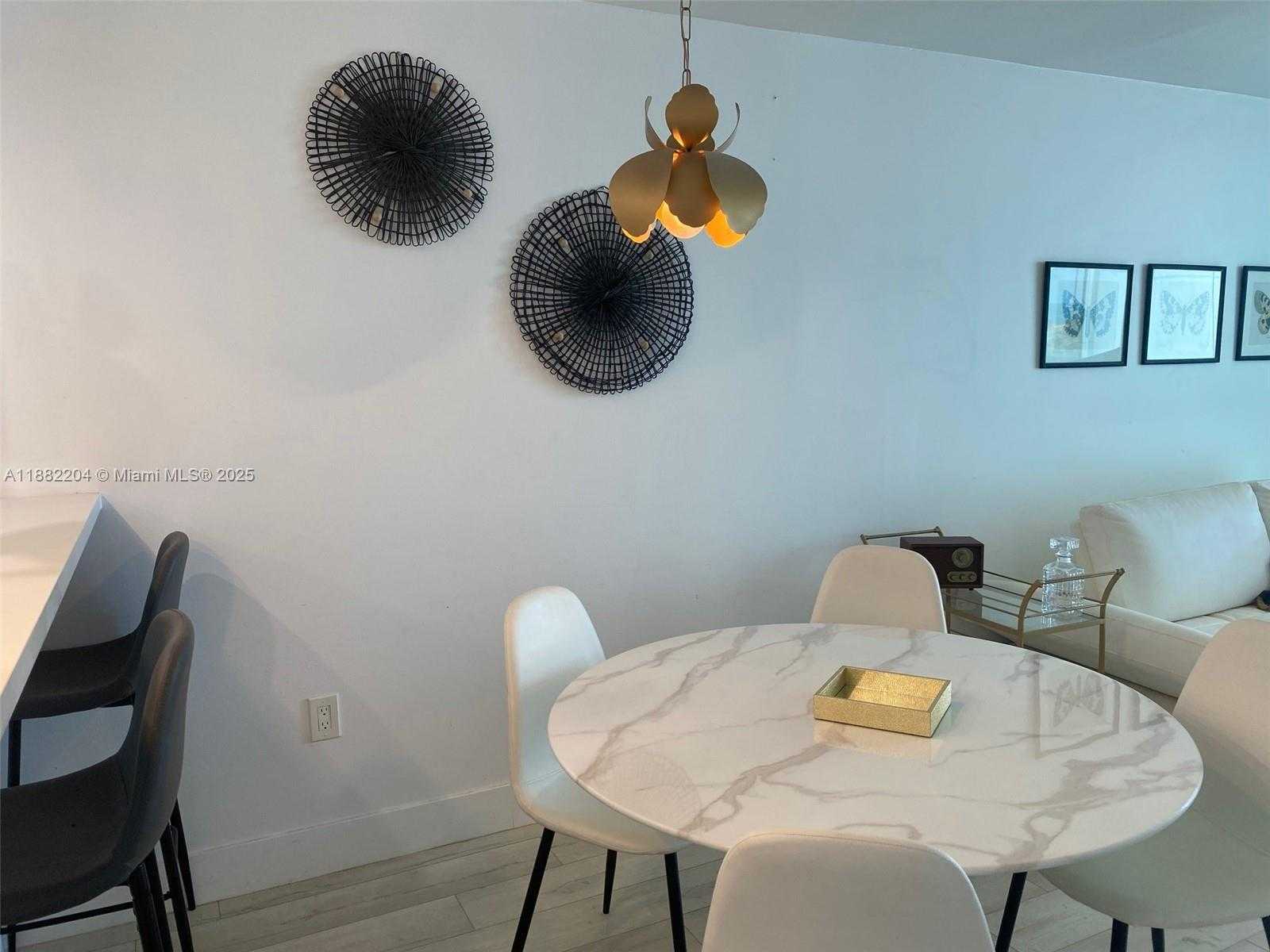 Small Image of 5880 COLLINS AVE #902, Miami Beach Number 6