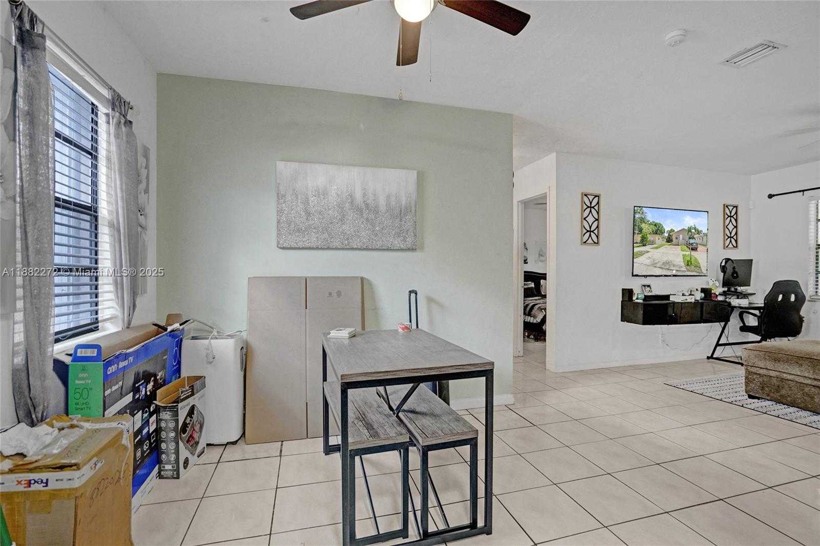 Small Image of 5606 HAYES ST #2, Hollywood Number 15