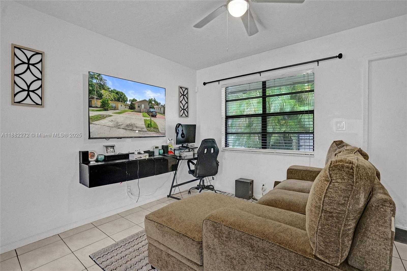 Small Image of 5606 HAYES ST #2, Hollywood Number 3