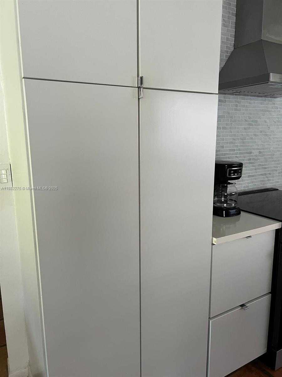 Small Image of 2957 MYRTLE OAK CIR, Davie Number 10