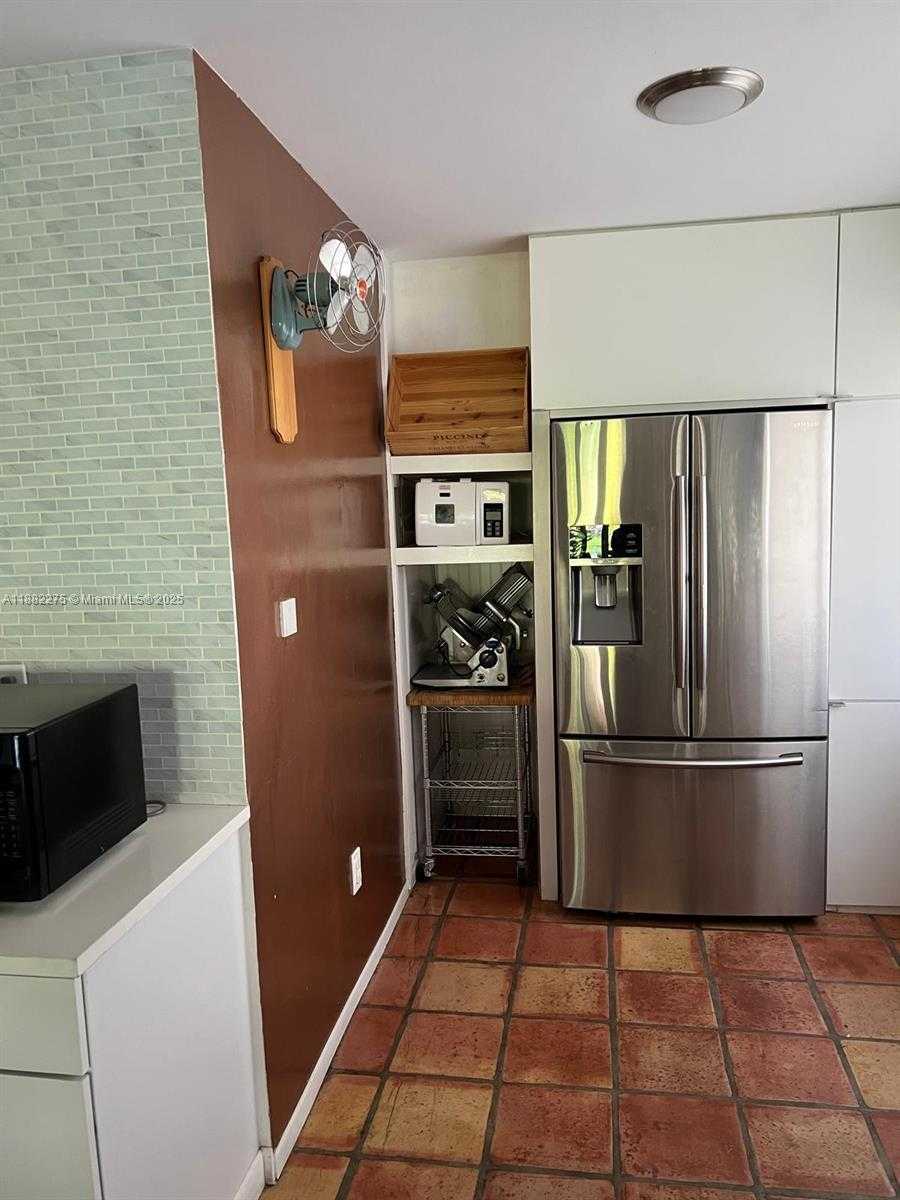 Small Image of 2957 MYRTLE OAK CIR, Davie Number 8