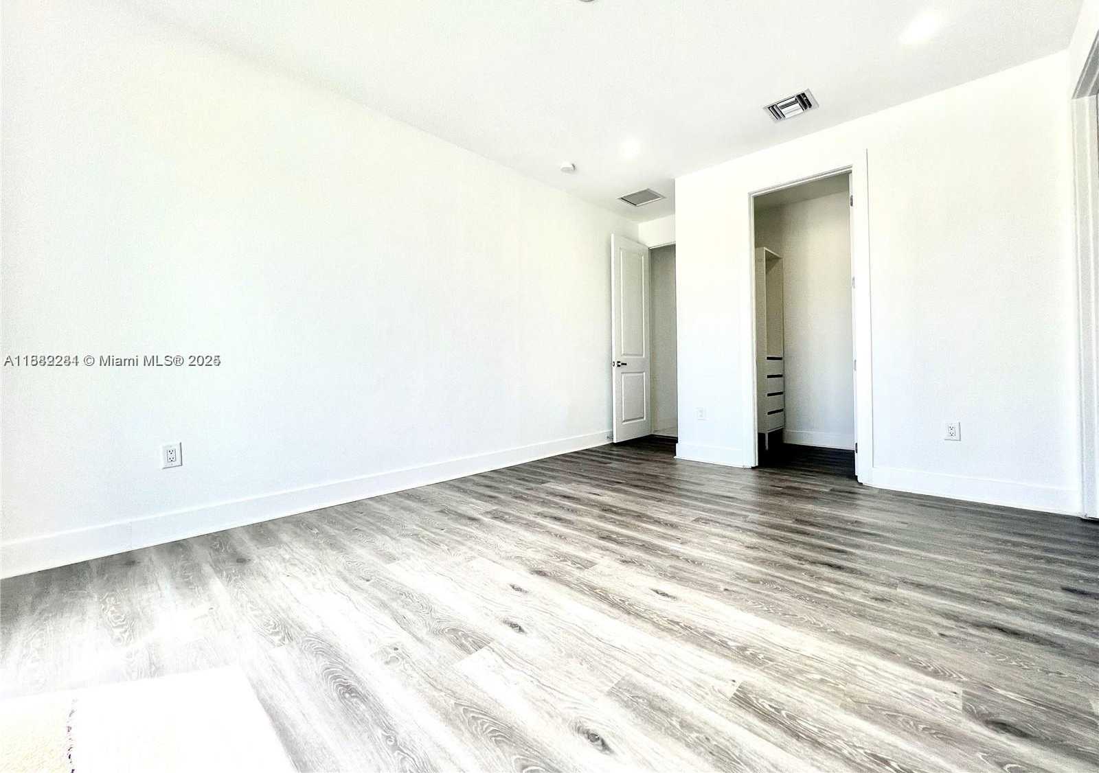 Small Image of 1602 HAYES ST, Hollywood Number 15