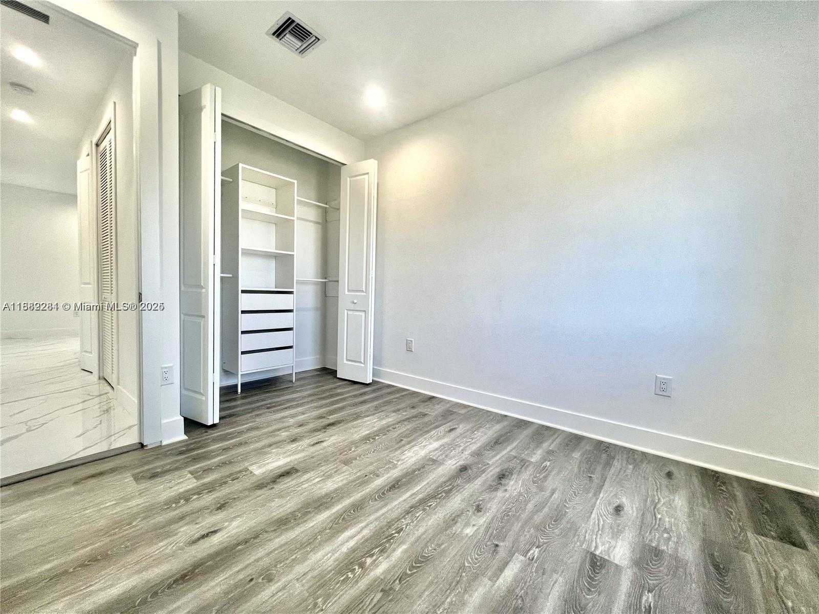 Small Image of 1602 HAYES ST, Hollywood Number 7