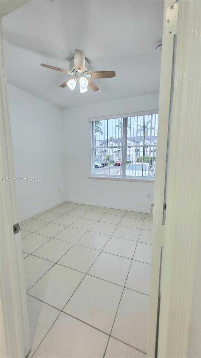 Small Image of 5570 NORTH WEST 107TH AVE #902, Doral Number 12